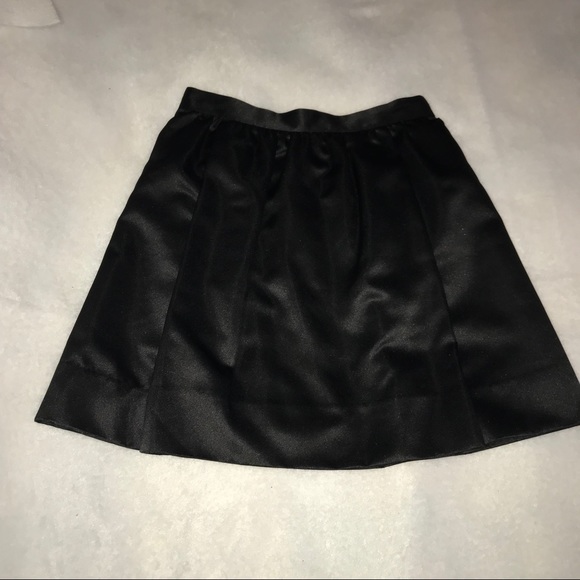 Adorable Michael Kors Size 4 Black mini skirt - Picture 2 of 6
